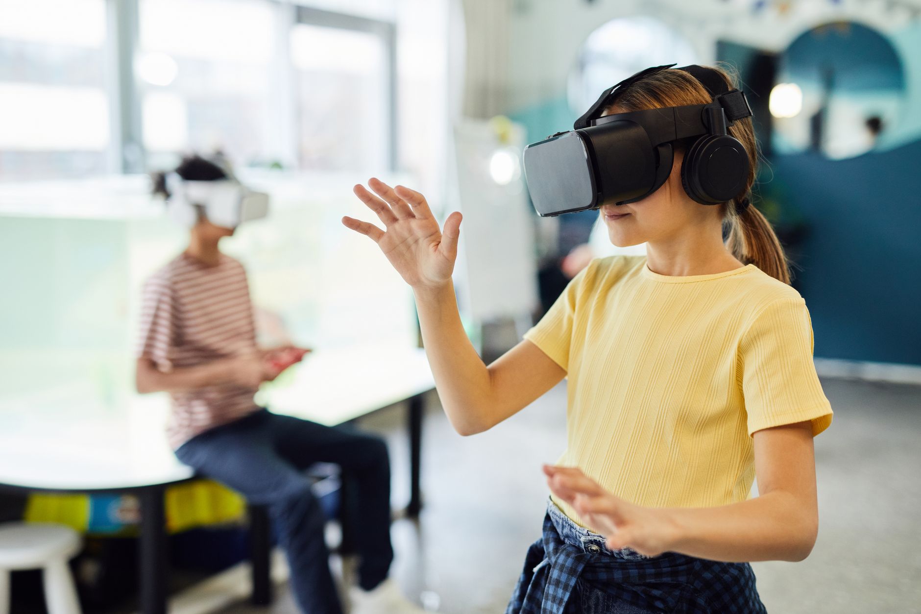 VR UFO — تخطيط منطقة اللعب وتوزيع الألعاب داخل المساحة VR UFO — تخطيط منطقة اللعب وتوزيع الألعاب داخل المساحة