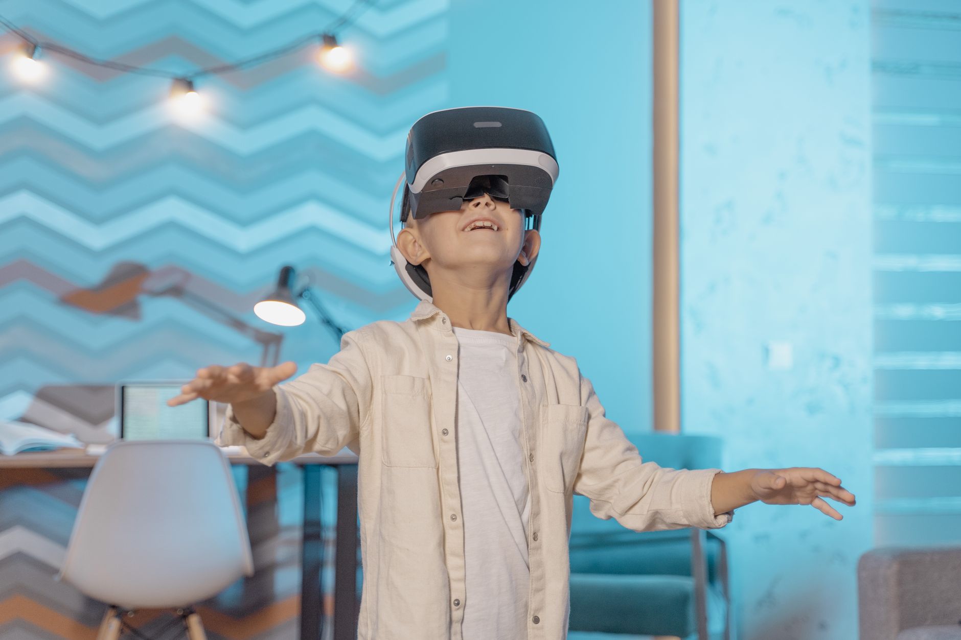 VR UFO — تجربة VR UFO في مصر: مستقبل الملاهي والتجارب الترفيهية